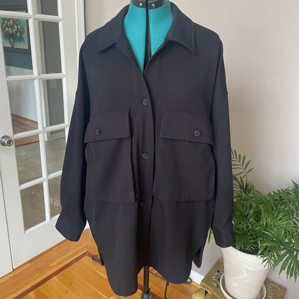 Zara Women’s Black Shirt Jacket size large
